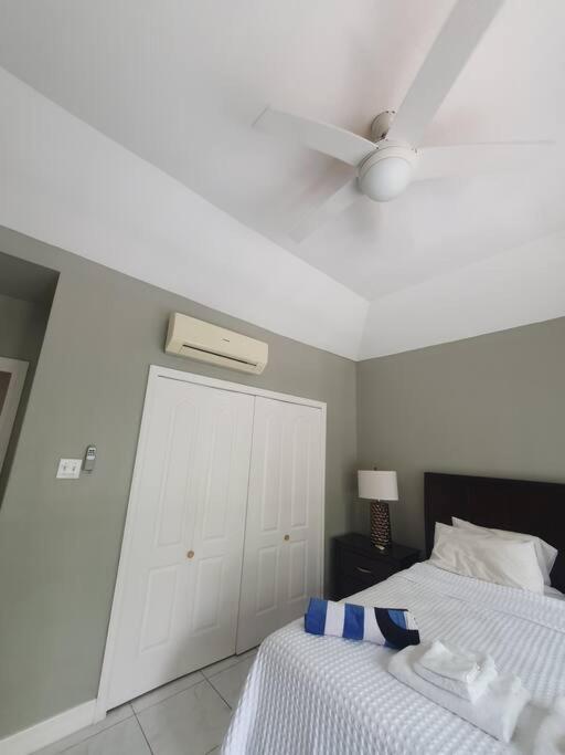 Orange Bay Townhouse By The Bay, Little Bay Country Club ,Negril 빌라 외부 사진